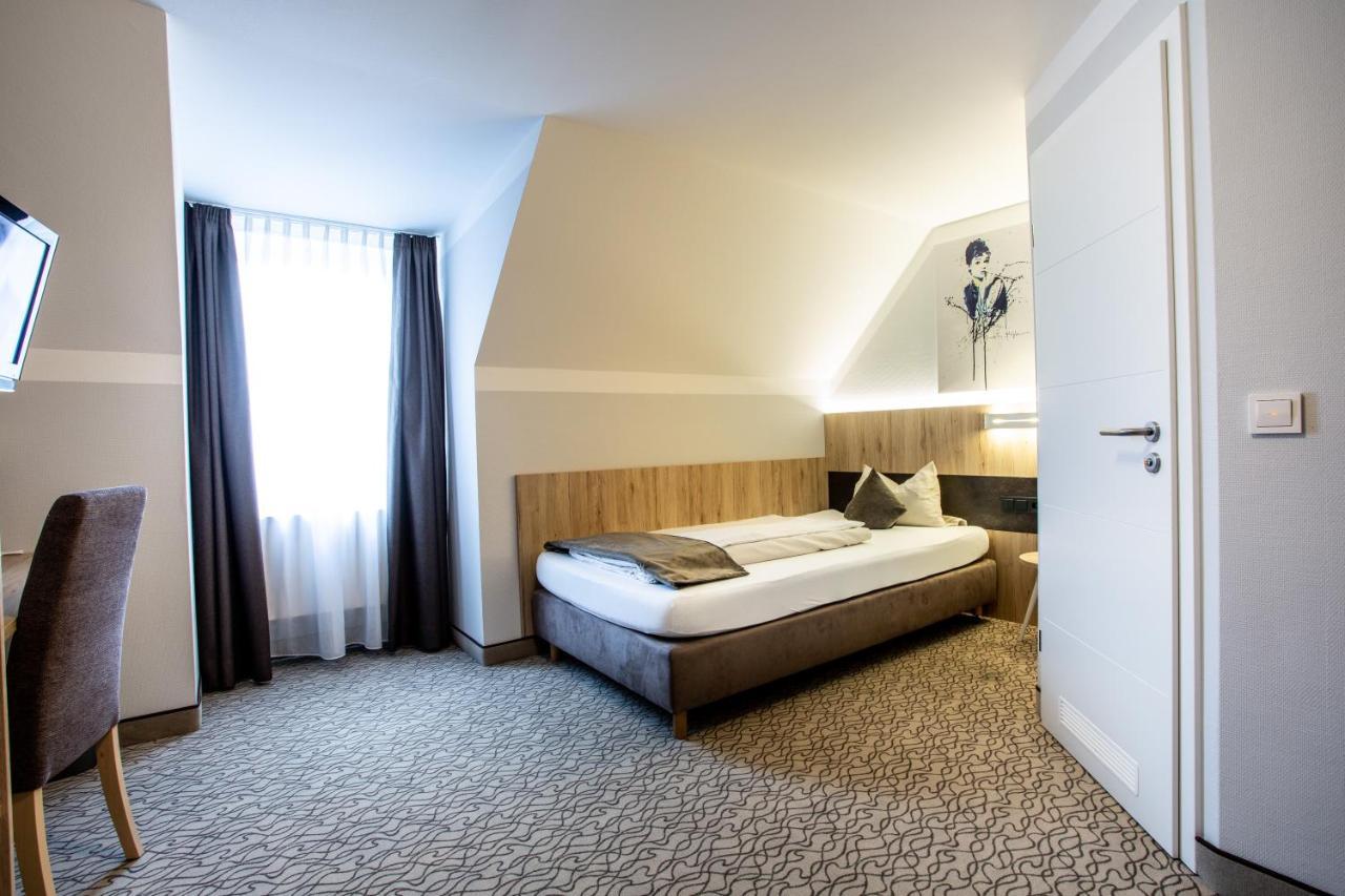 Amtsstueble Hotel & Restaurant Mosbach  Bagian luar foto
