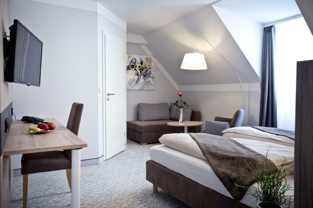 Amtsstueble Hotel & Restaurant Mosbach  Bagian luar foto