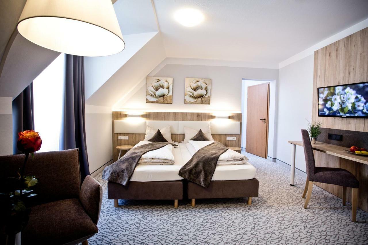 Amtsstueble Hotel & Restaurant Mosbach  Ruang foto
