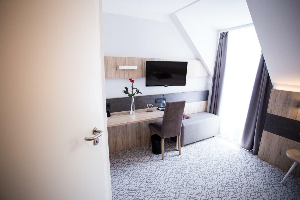 Amtsstueble Hotel & Restaurant Mosbach  Bagian luar foto