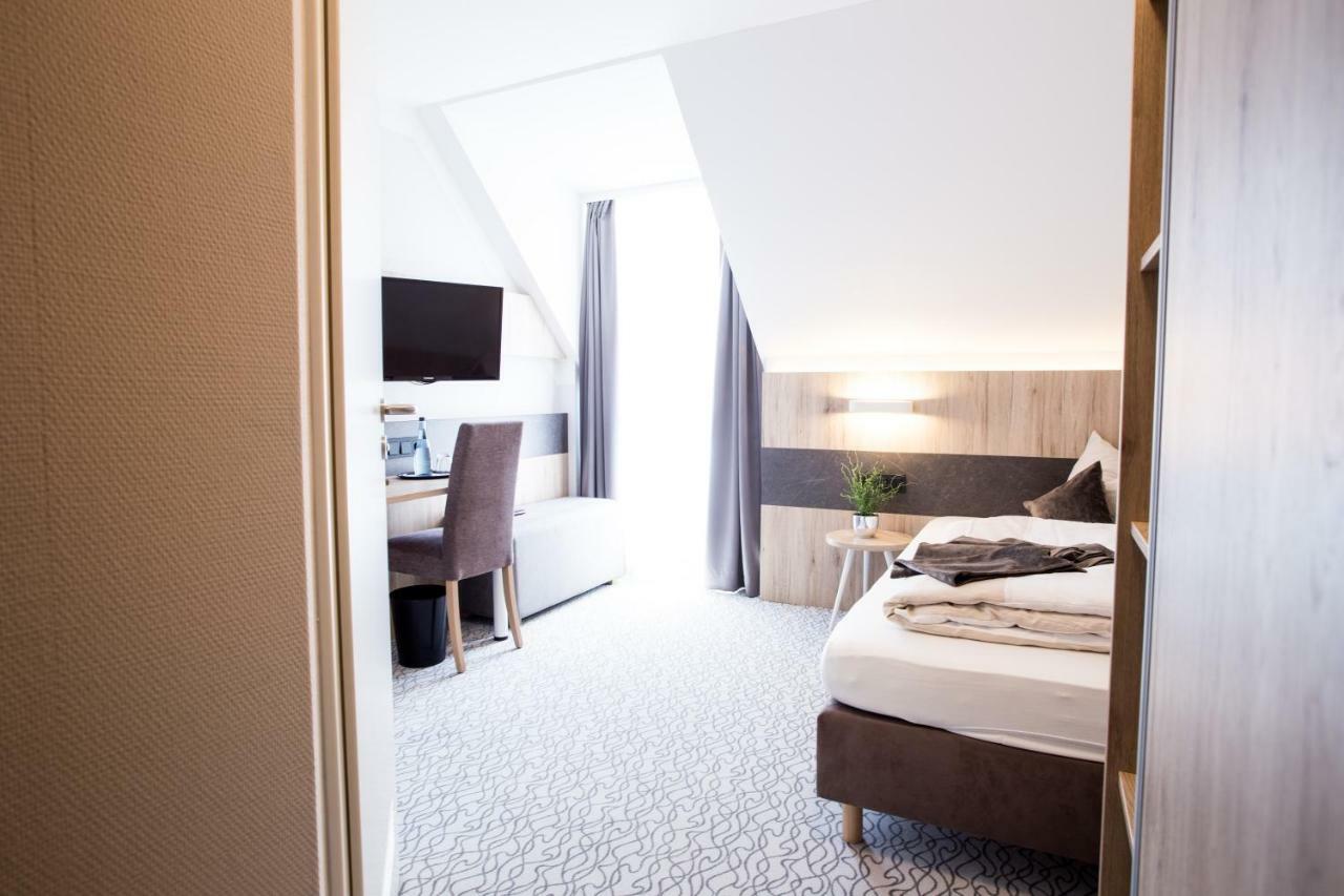 Amtsstueble Hotel & Restaurant Mosbach  Bagian luar foto