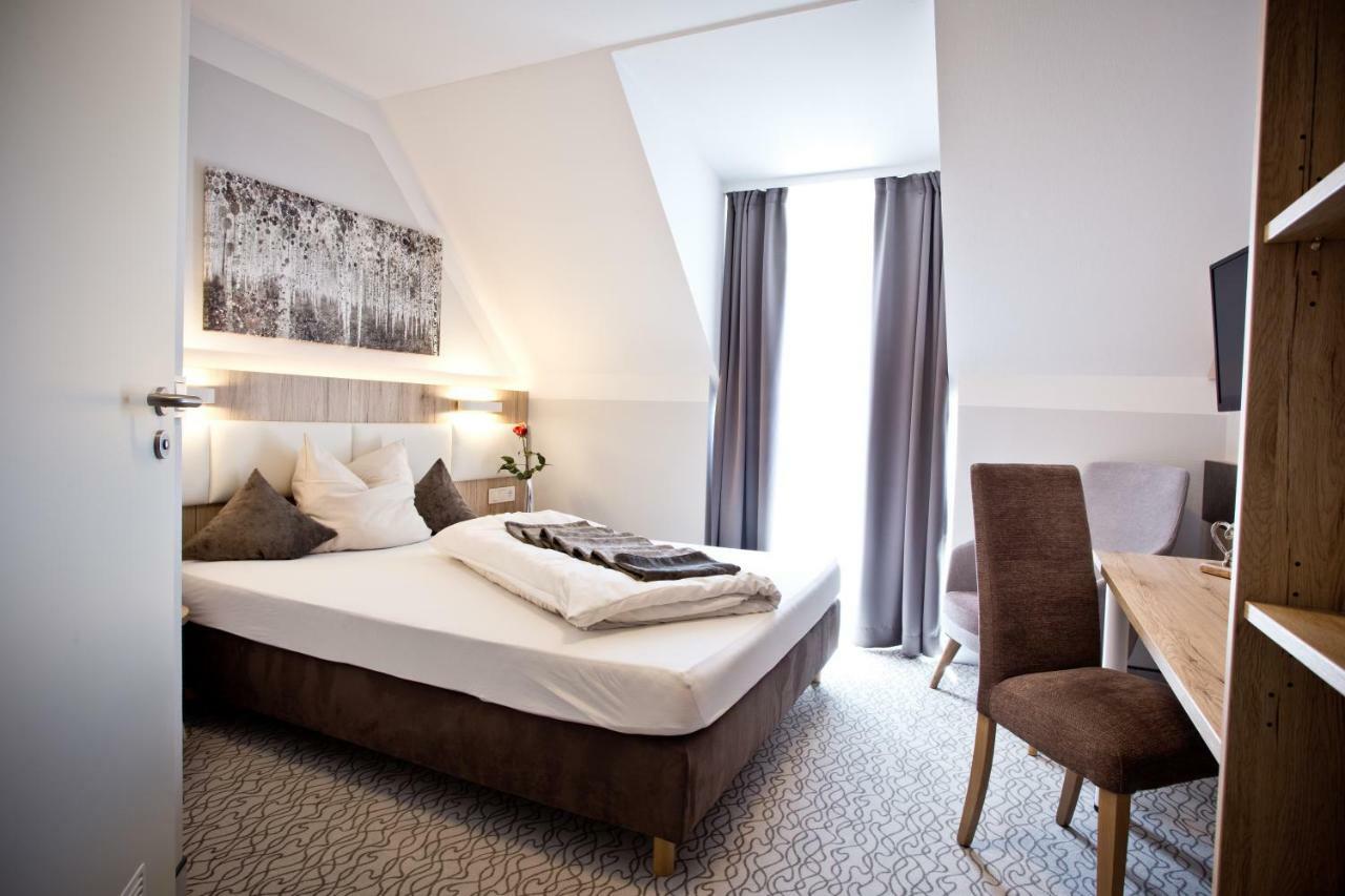 Amtsstueble Hotel & Restaurant Mosbach  Bagian luar foto